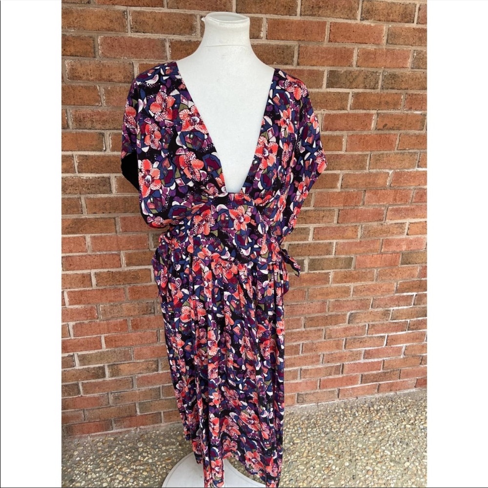Free People Fitting in Floral Dress Large Flowy Midi Flowers Sleeveless